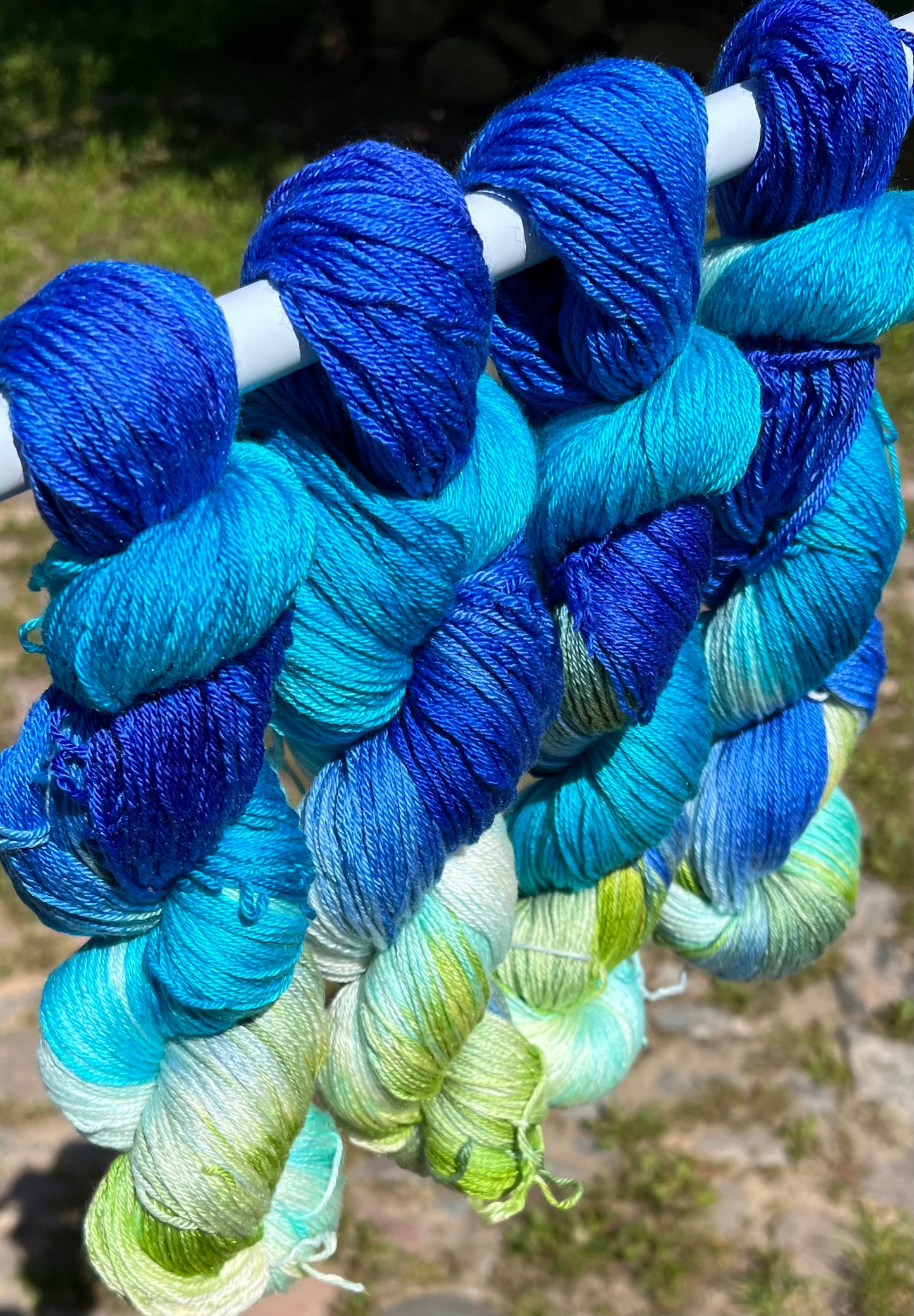 Håndfarvet sw merino og morbærsilke 50/50