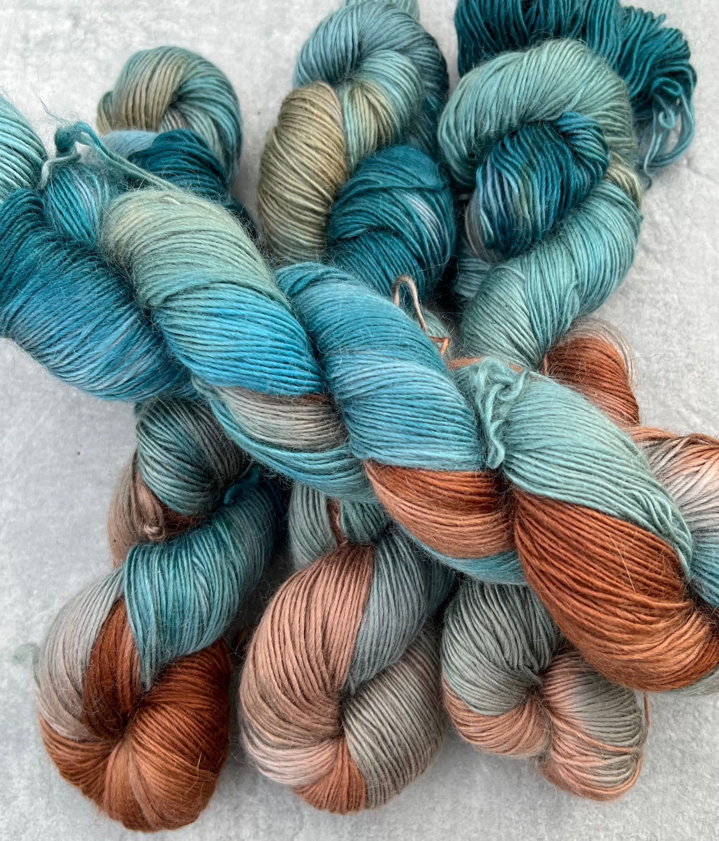 Håndfarvet sw merino og kidmohair