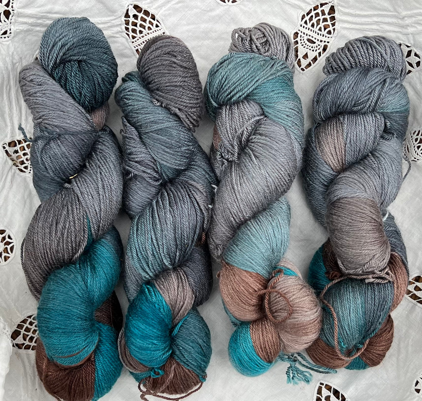 Håndfarvede sw merino og morbærsilke
