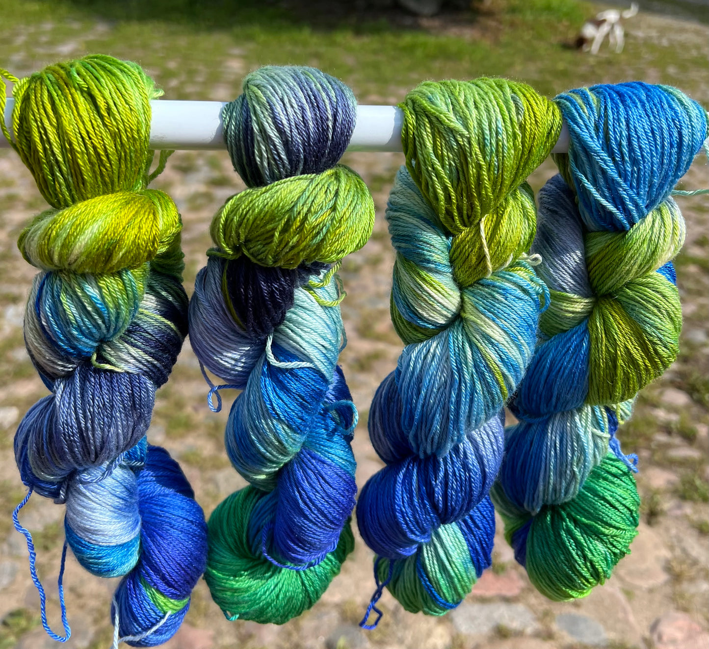 Håndfarvet sw merino og morbærsilke 50/50