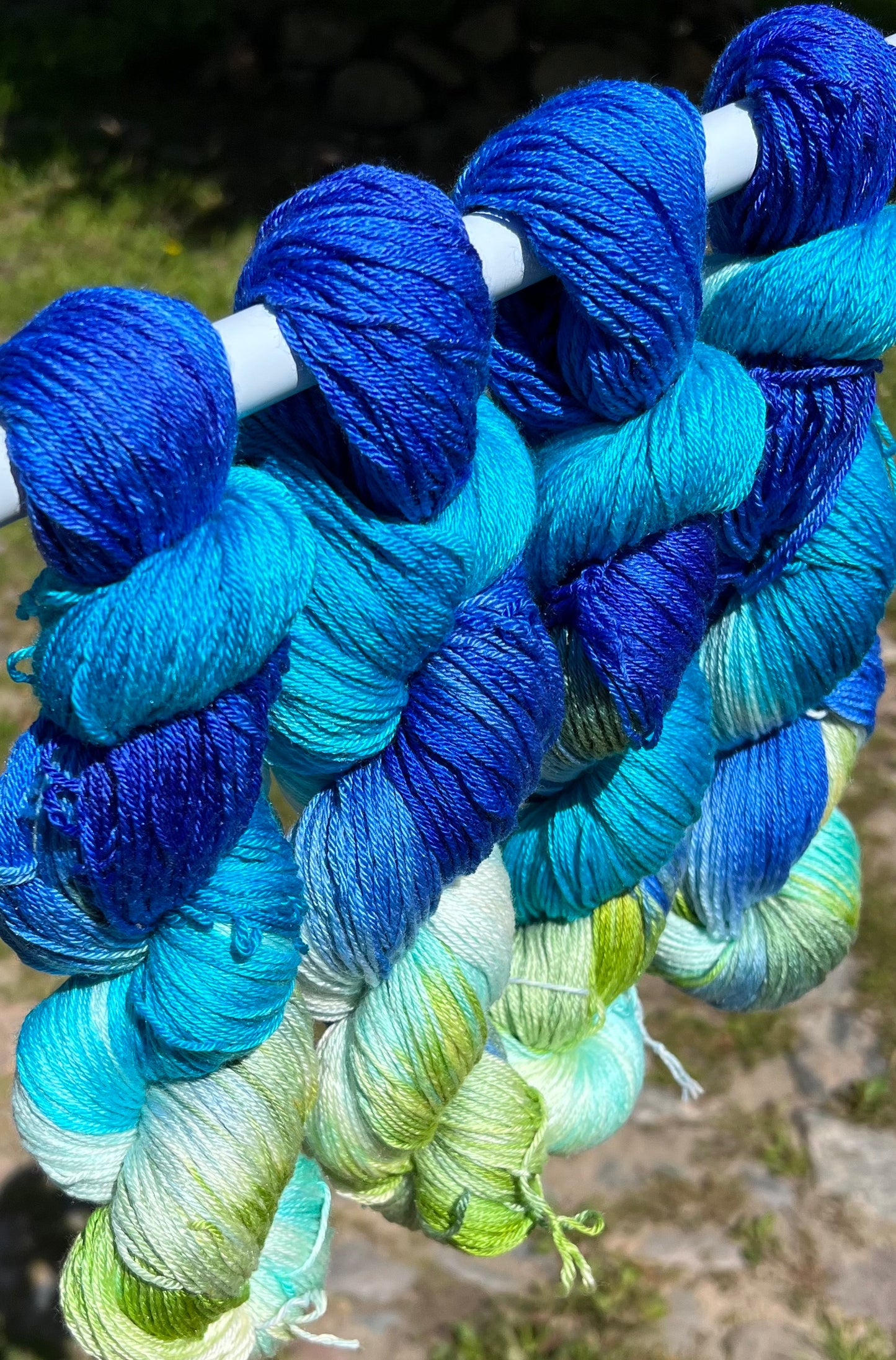 Håndfarvet sw merino og morbærsilke 50/50