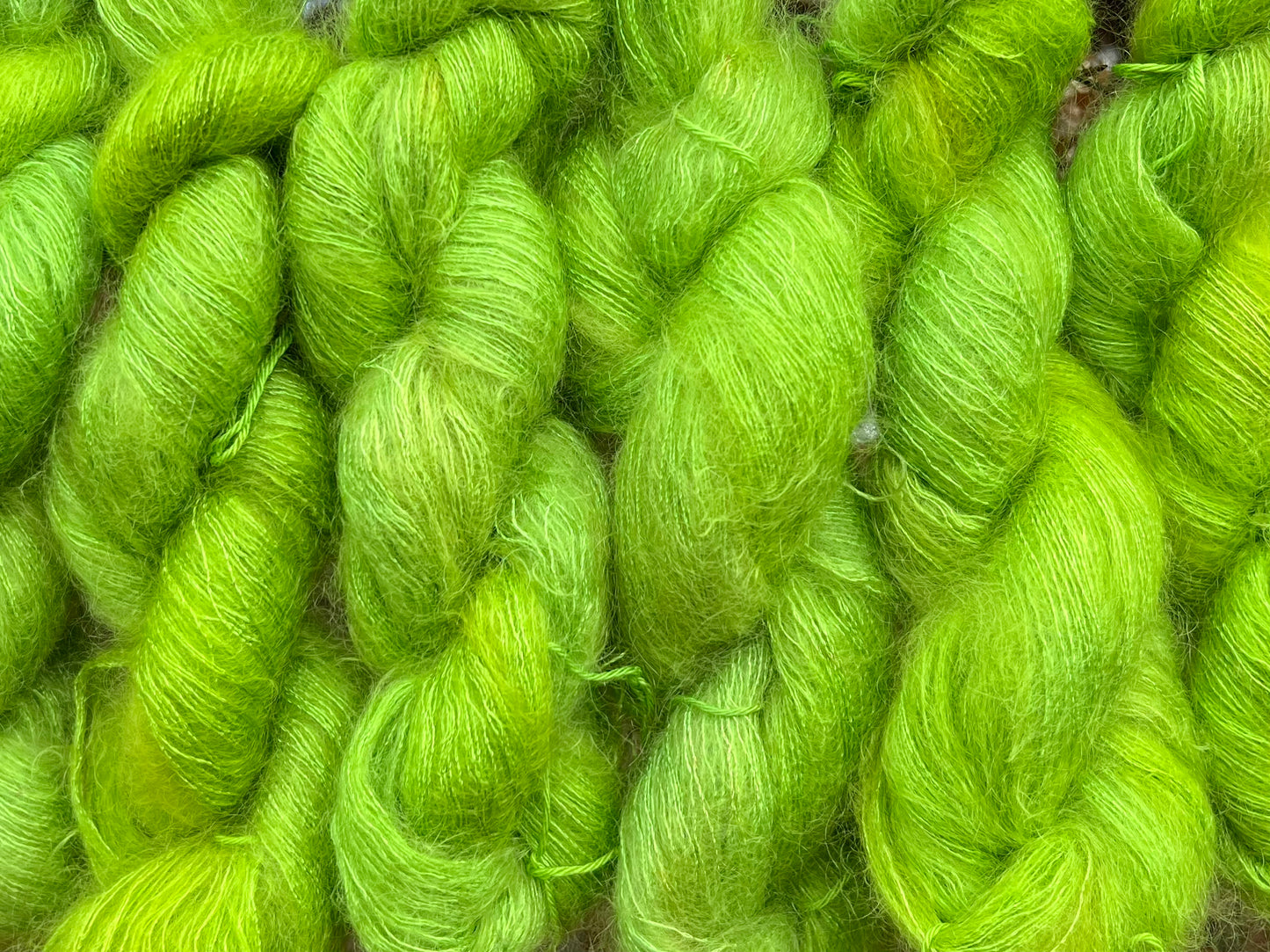 Håndfarvet silkemohair 60/40 💚