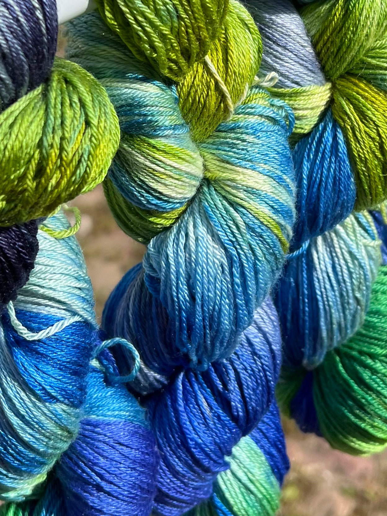 Håndfarvet sw merino og morbærsilke 50/50