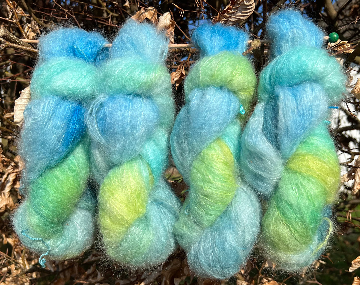 Håndfarvet Chunky Mohair 💙💚💛