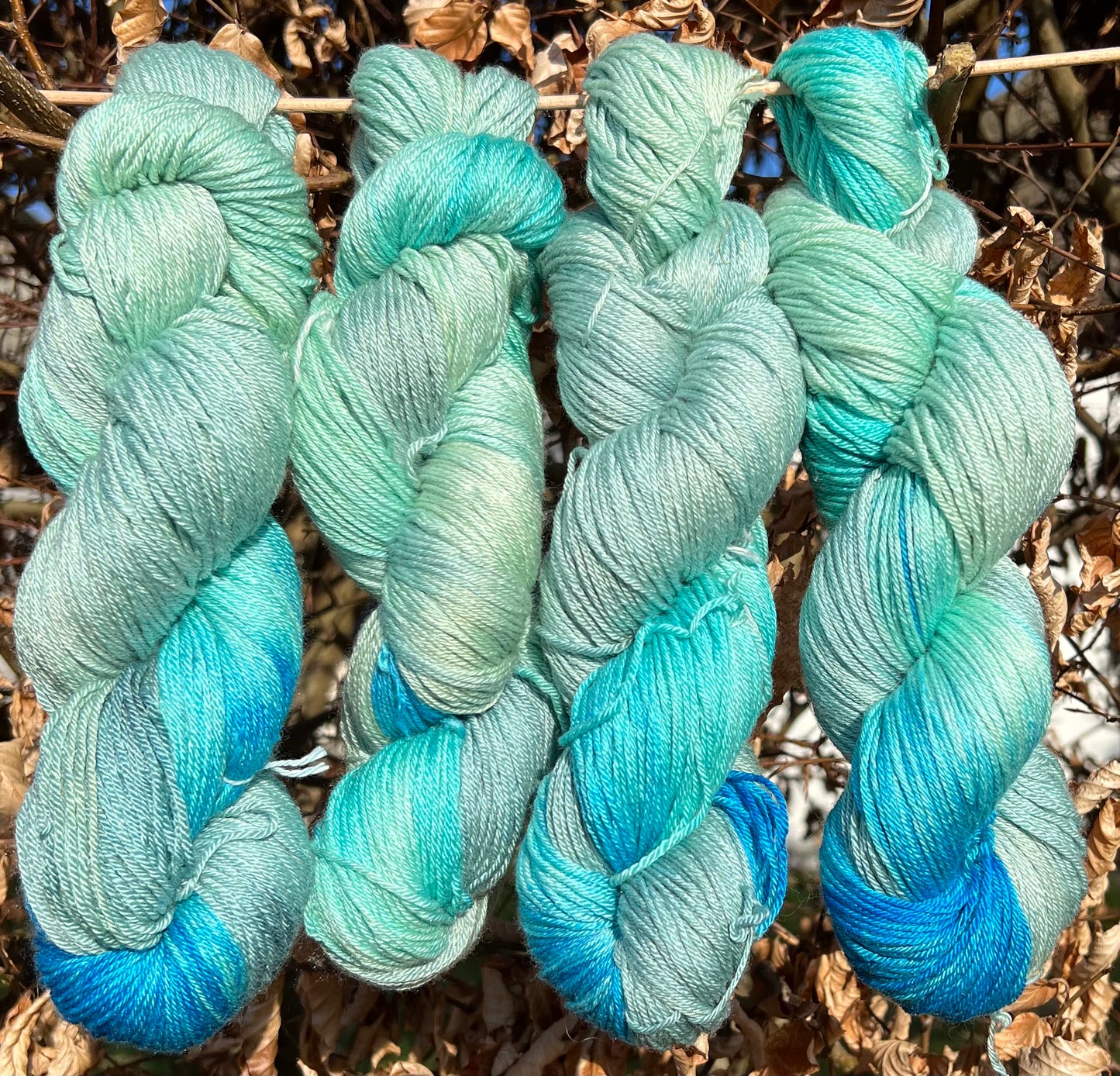 Håndfarvet merino og morbærsilke 50/50