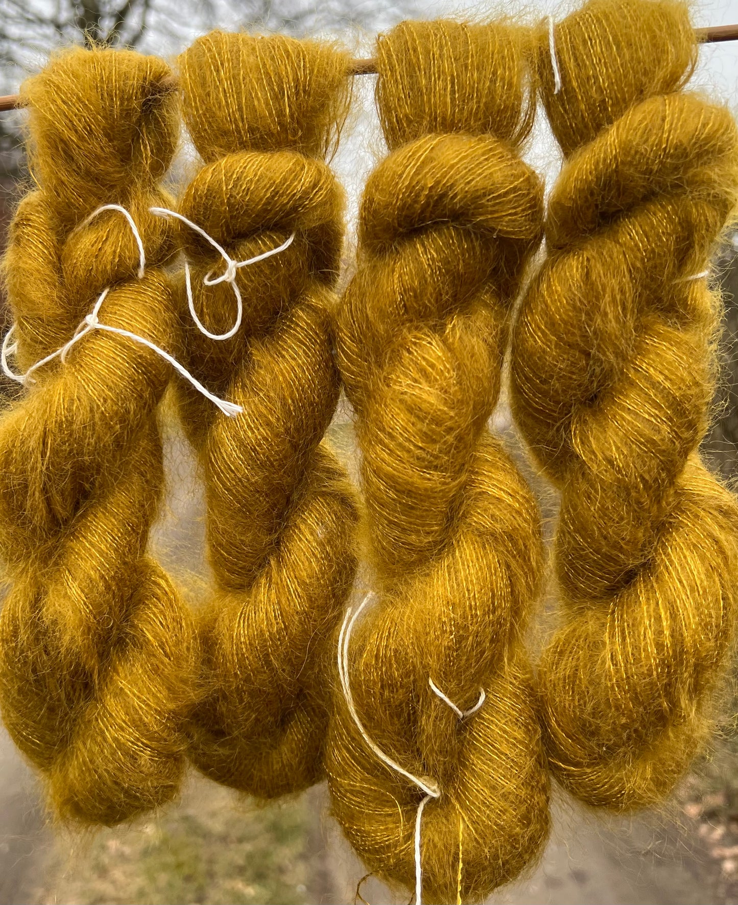 Velfærdsmohair i farven Honning