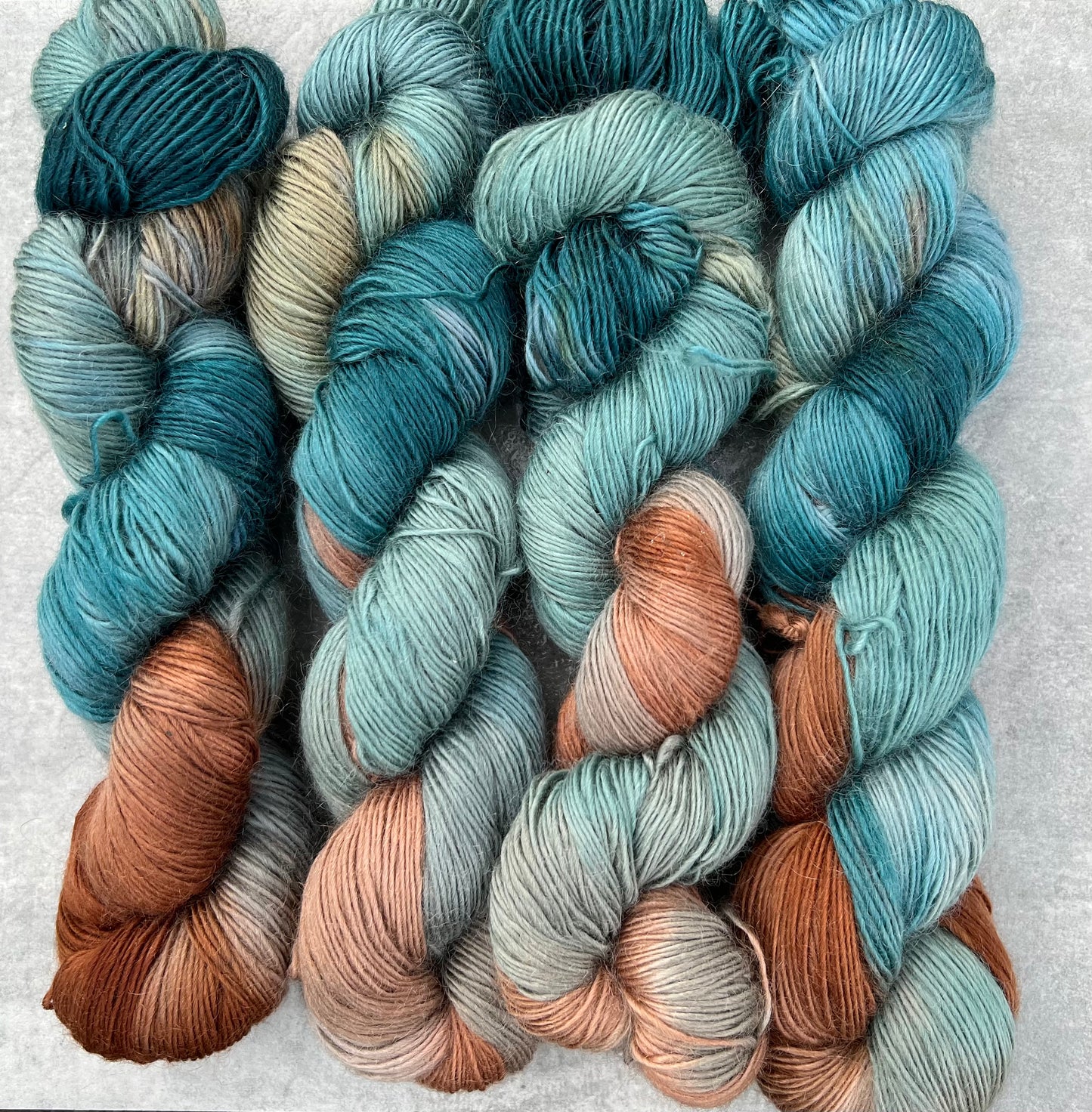 Håndfarvet sw merino og kidmohair