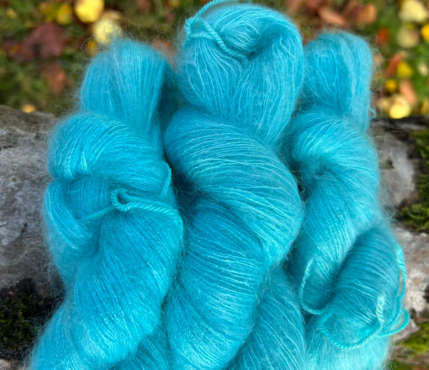 Håndfarvet silkemohair 60/40 samlet sæt på 143 gram.