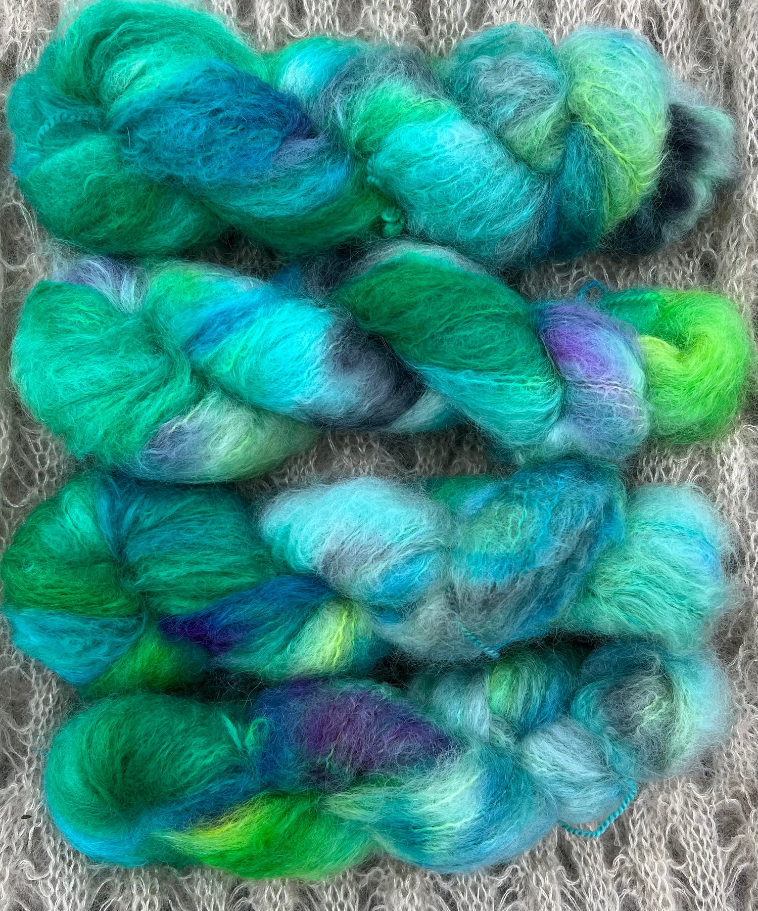 Håndfarvet chunky mohairgarn