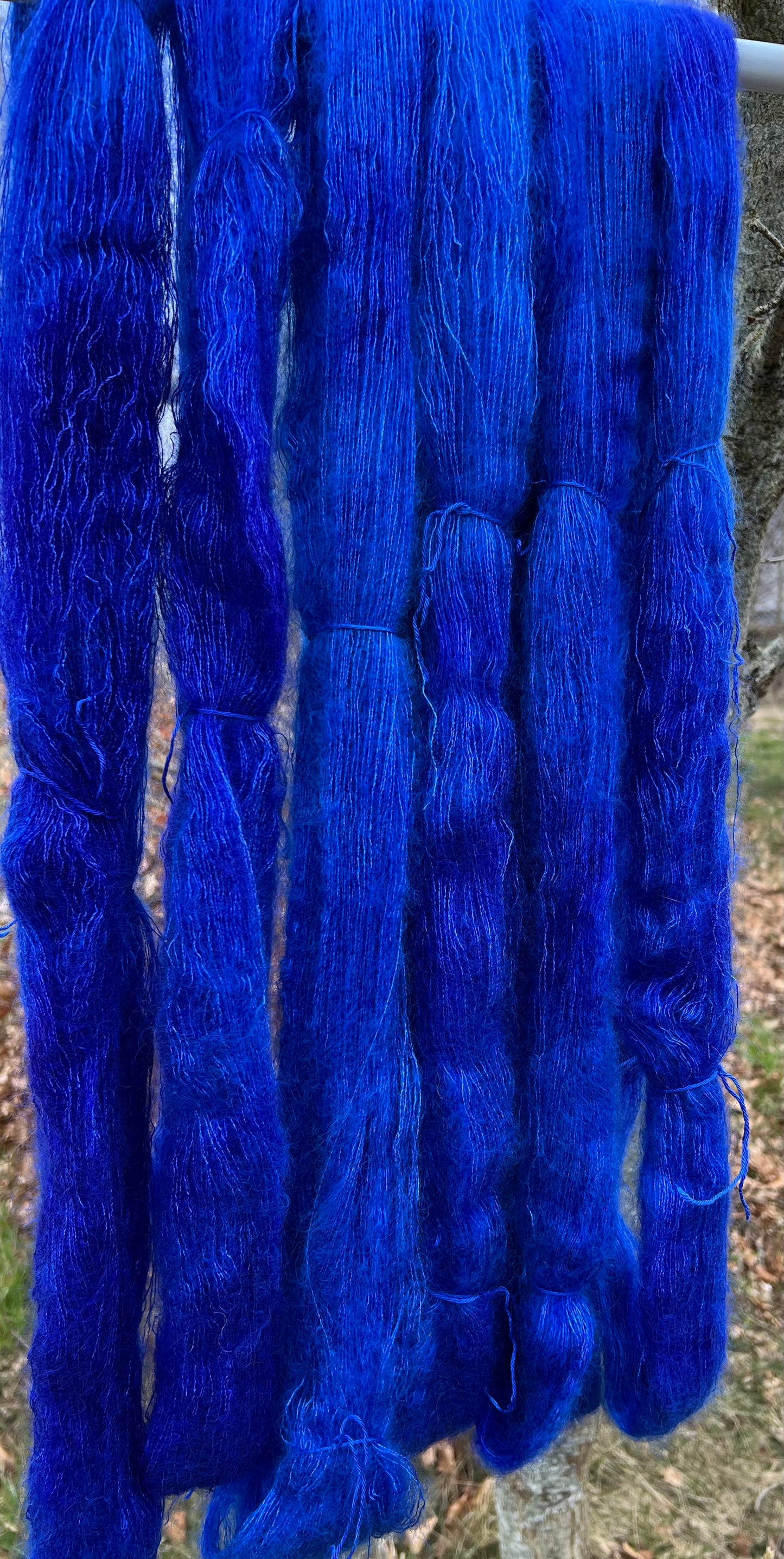 Håndfarvet silkemohair 💙