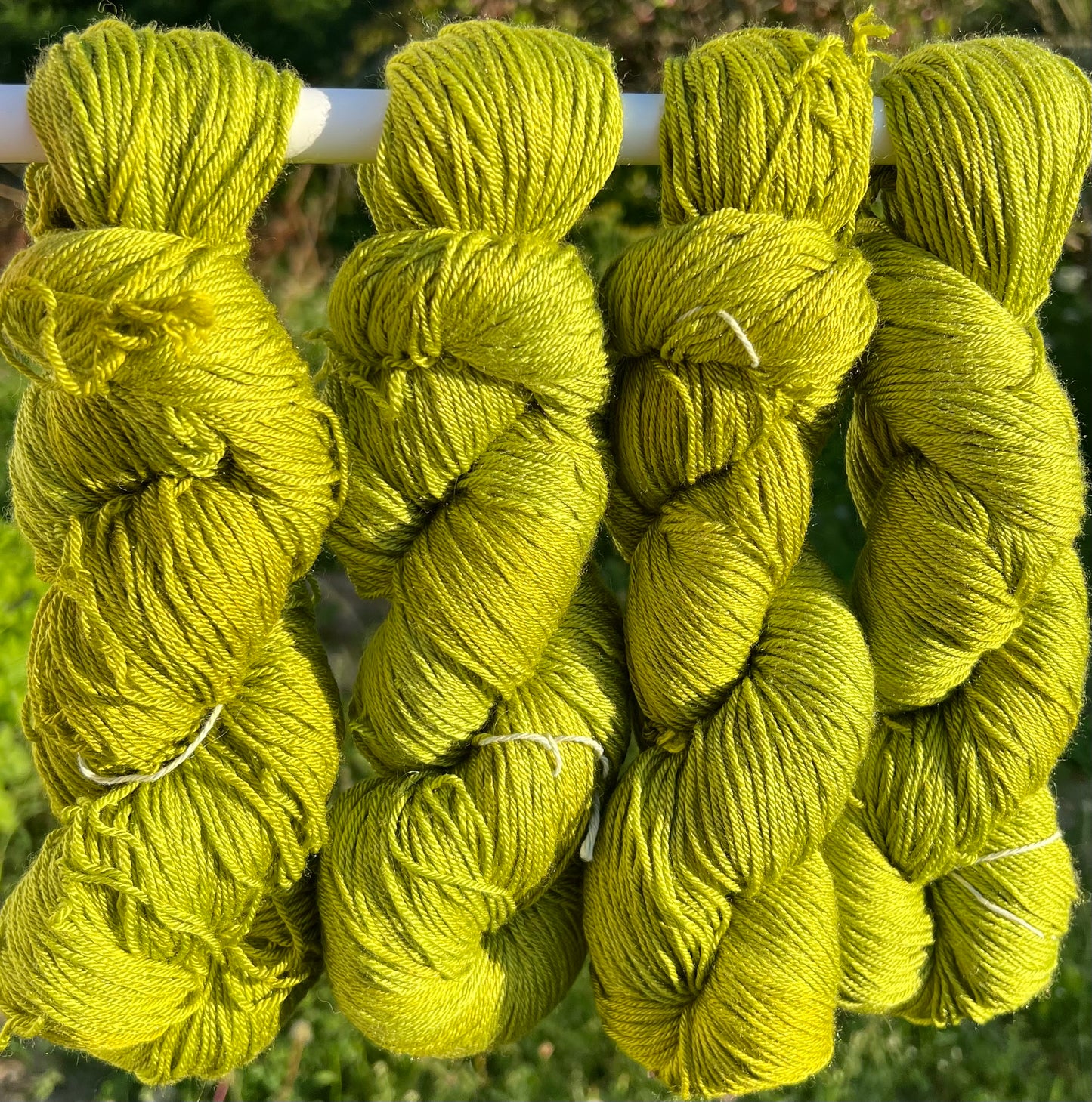 Håndfarvet sw merino og morbærsilke 50/50