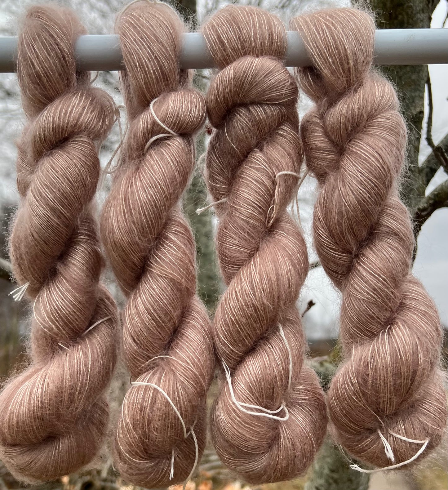 Silkemohair 60/40 i Kork 40 gram.