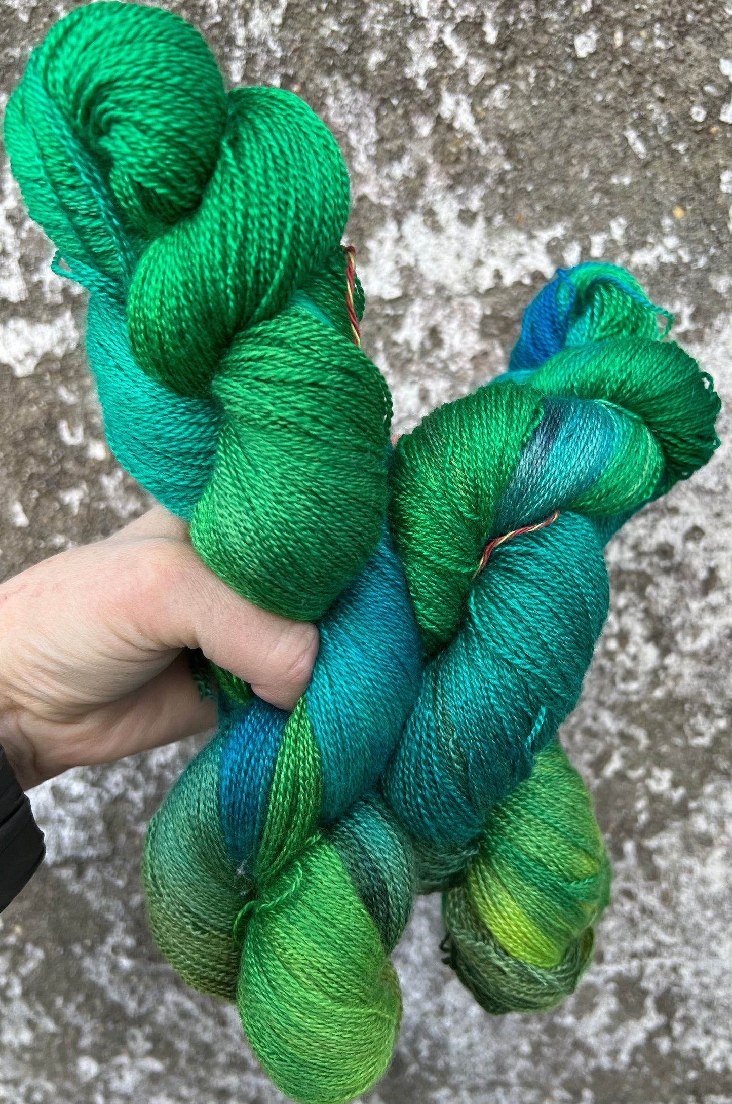 Håndfarvet sw merino og silke lace