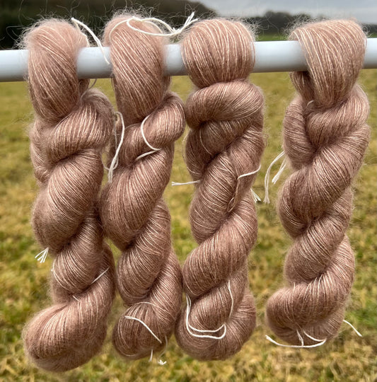 Silkemohair 60/40 i Kork 40 gram.