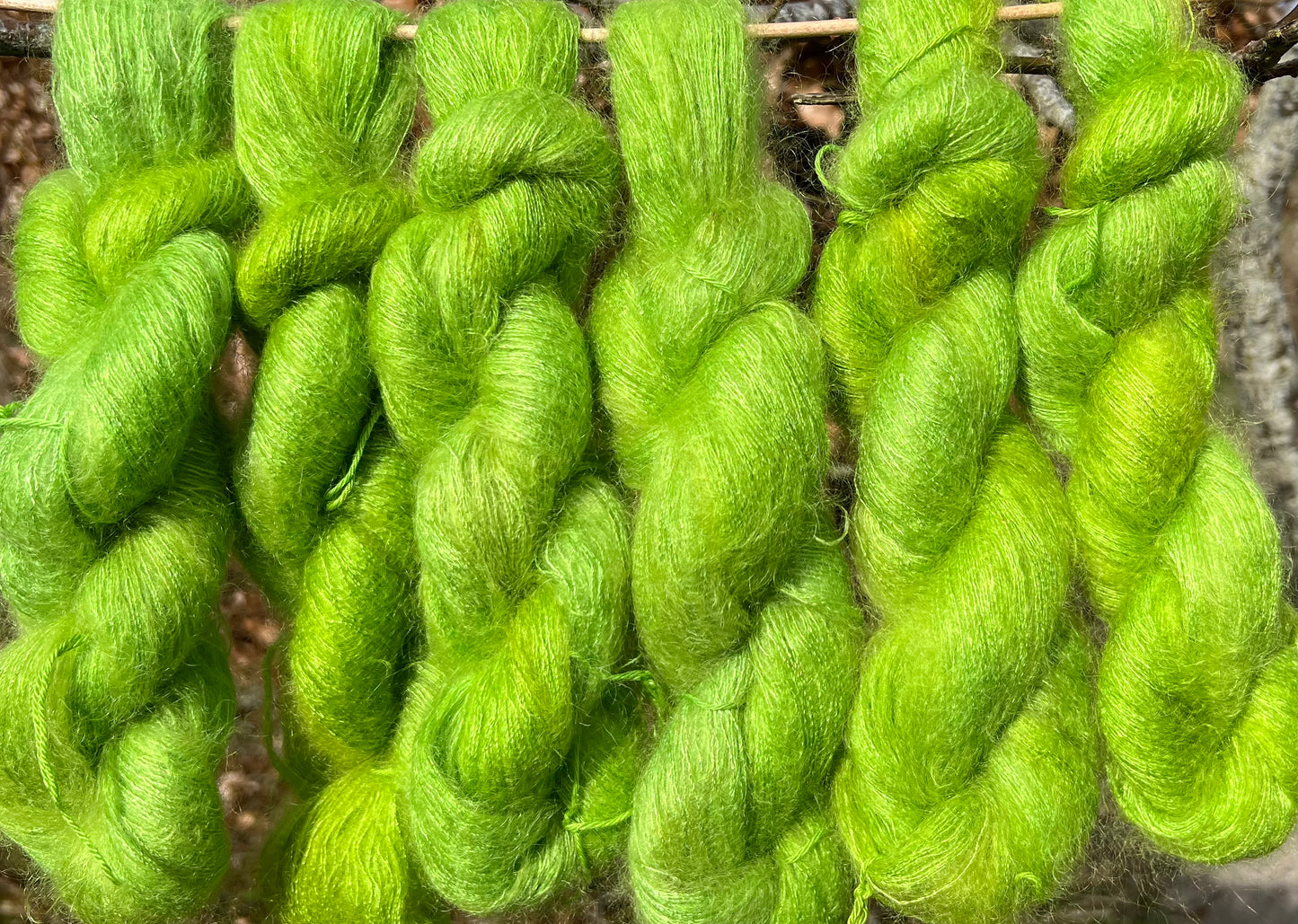 Håndfarvet silkemohair 60/40 💚