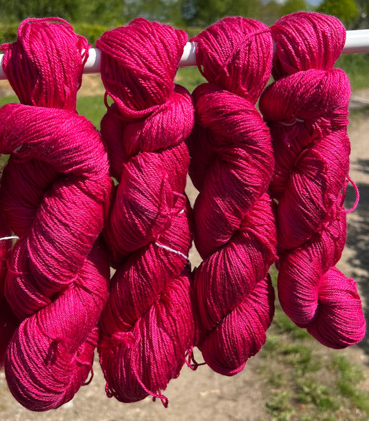 Håndfarvet merino og morbærsilke 50/50