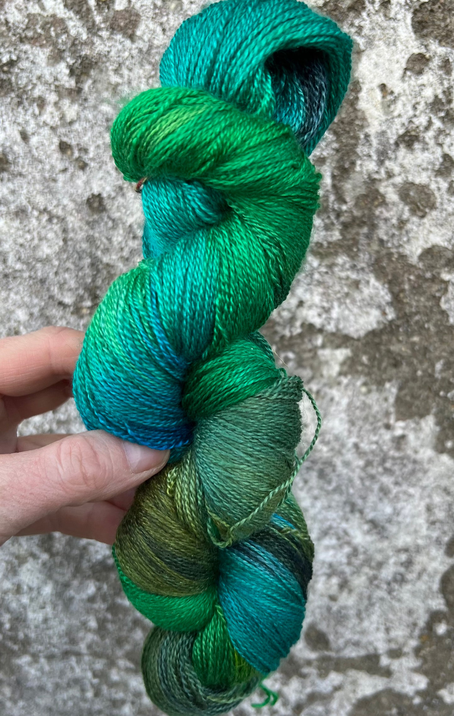 Håndfarvet sw merino og silke lace