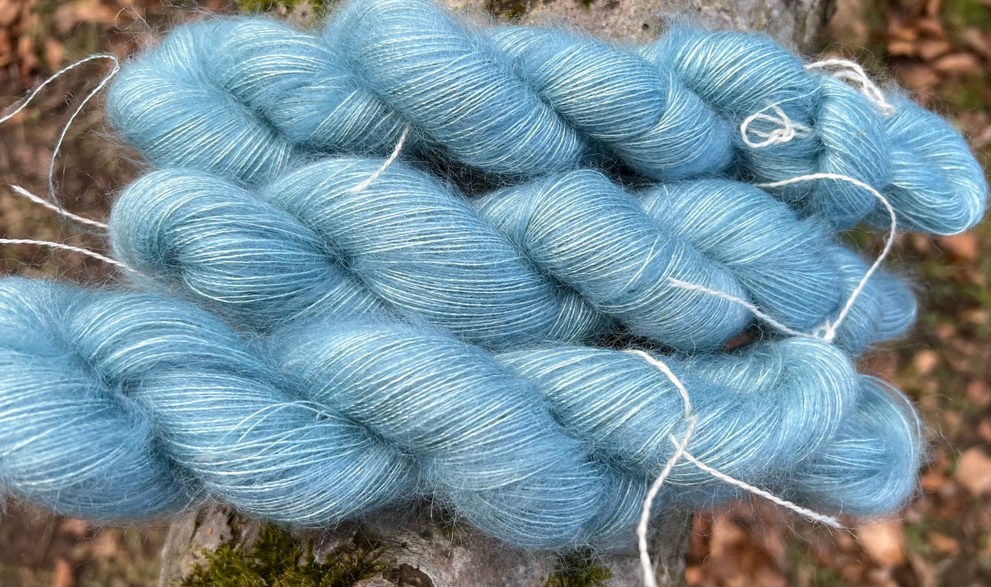 Silkemohair 60/40 baltisk blå