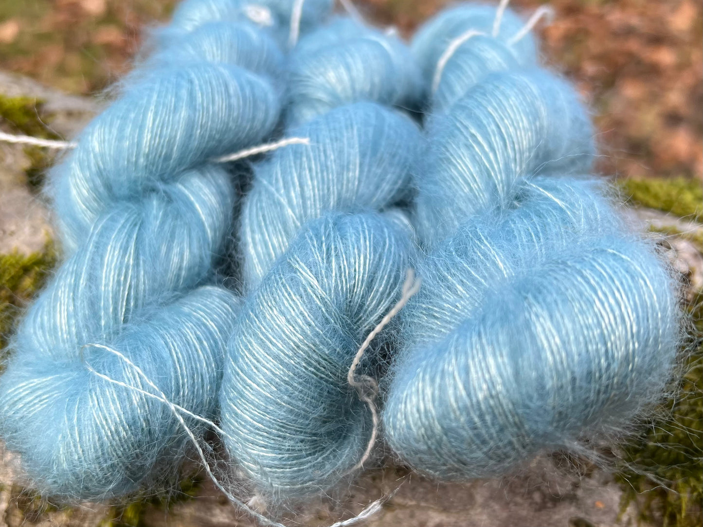 Silkemohair 60/40 baltisk blå